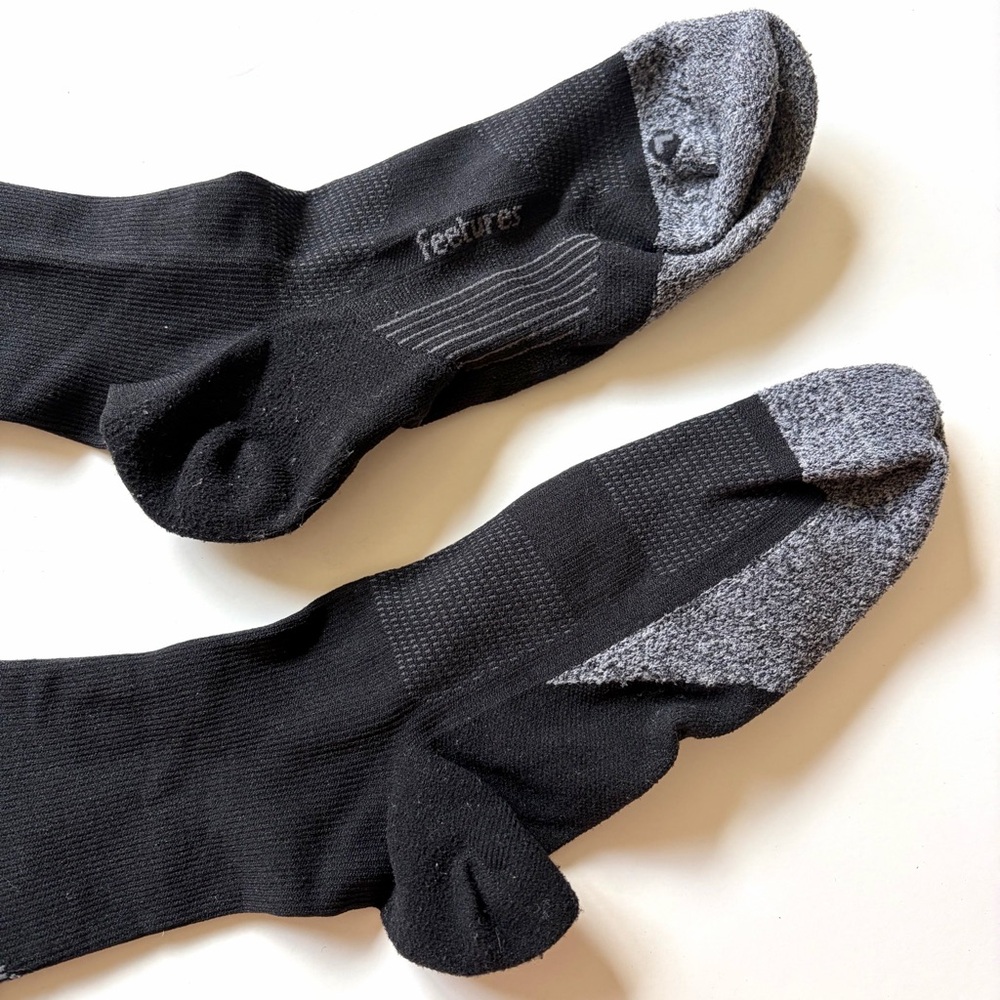 Feetures Compression Socks - Picture 4 of 6